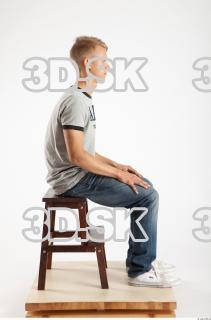 Sitting reference of Andrej 0006